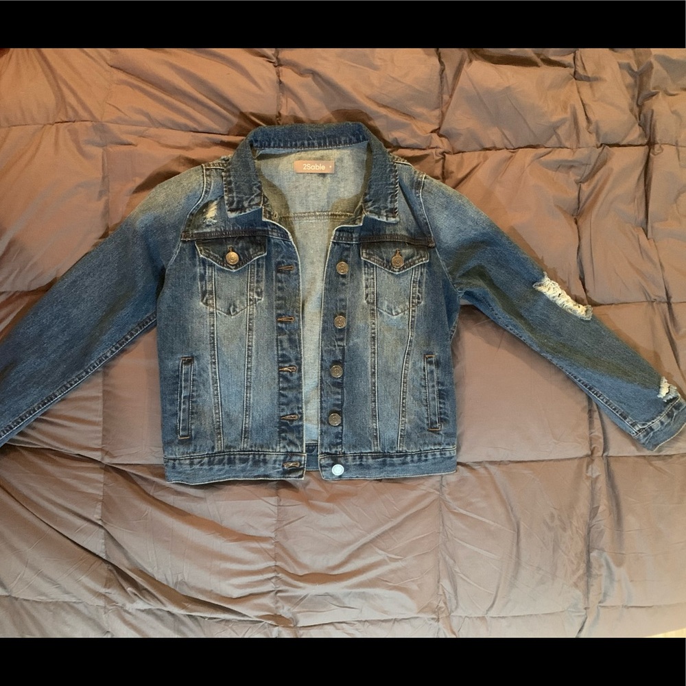 Women’s jean jacket size medium